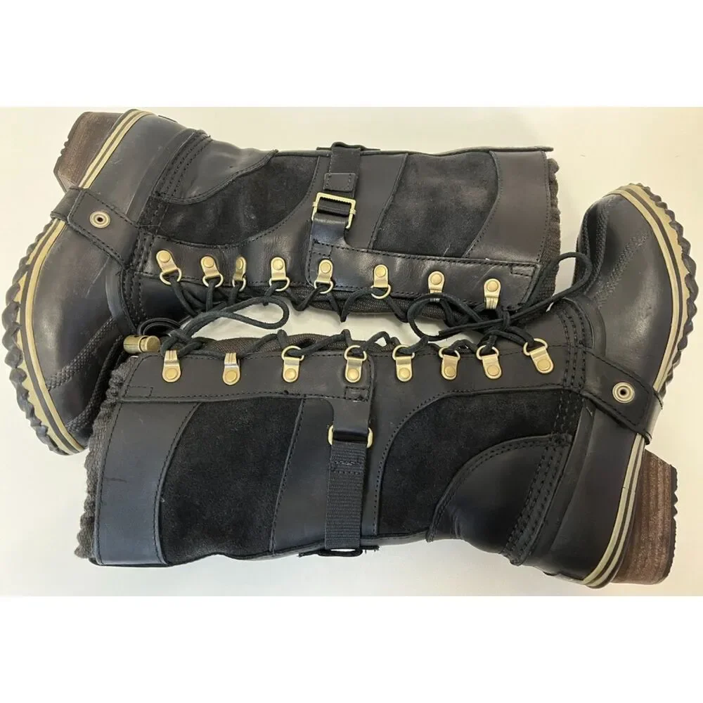 Vintage Sorel Conquest Carly lace up boots. Size 6 (W)